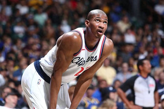 英超-B费染红库尼亚角球破门 曼联客场0-2狼队